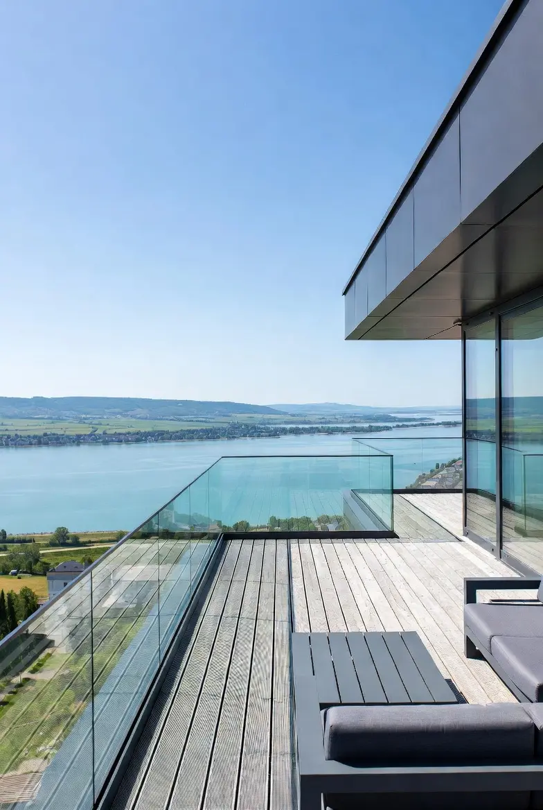 A legfontosabb szempont a Balatonra nyíló panoráma maximális kihasználása volt